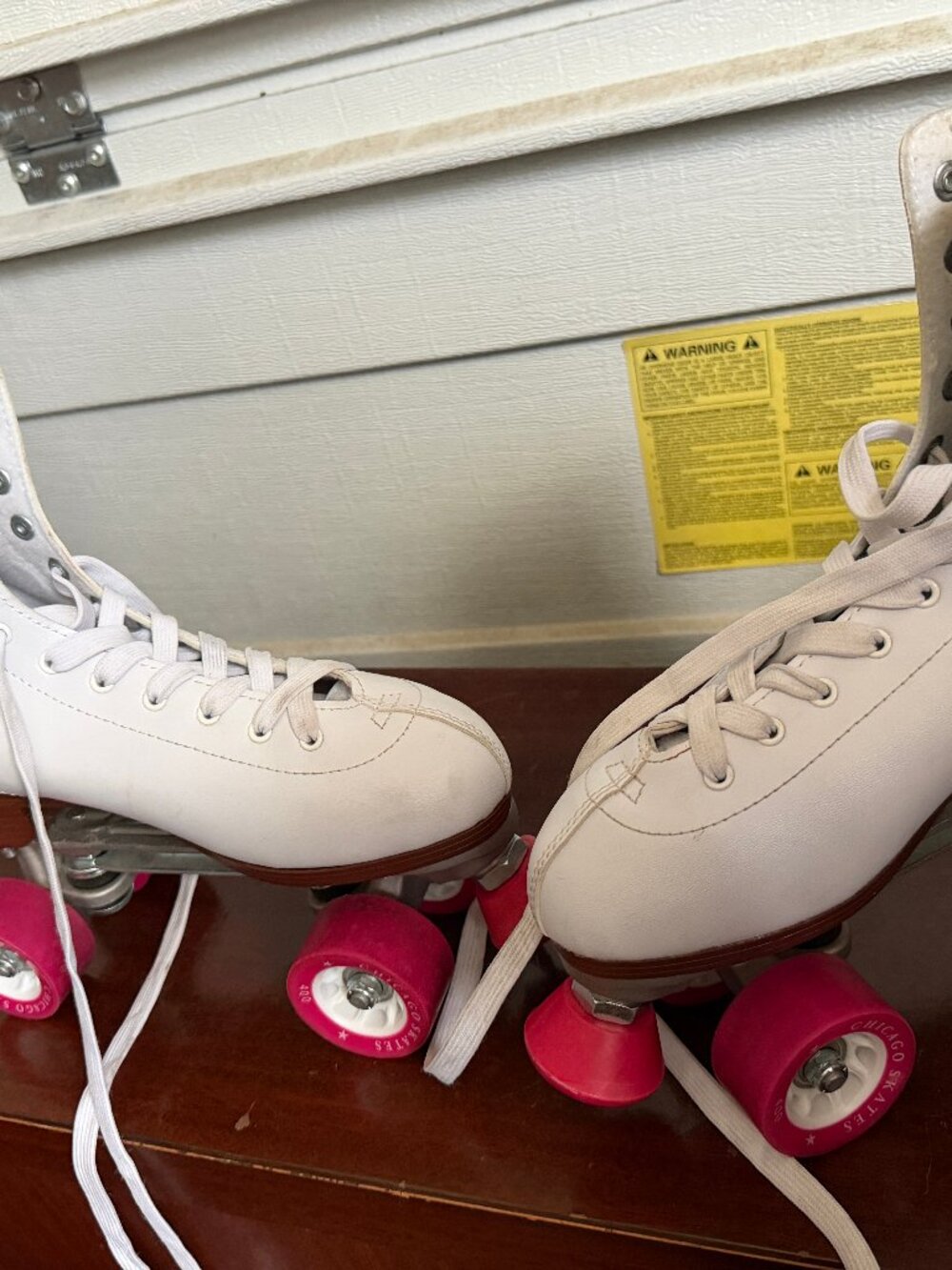 Women's Chicago Skates Sz 10